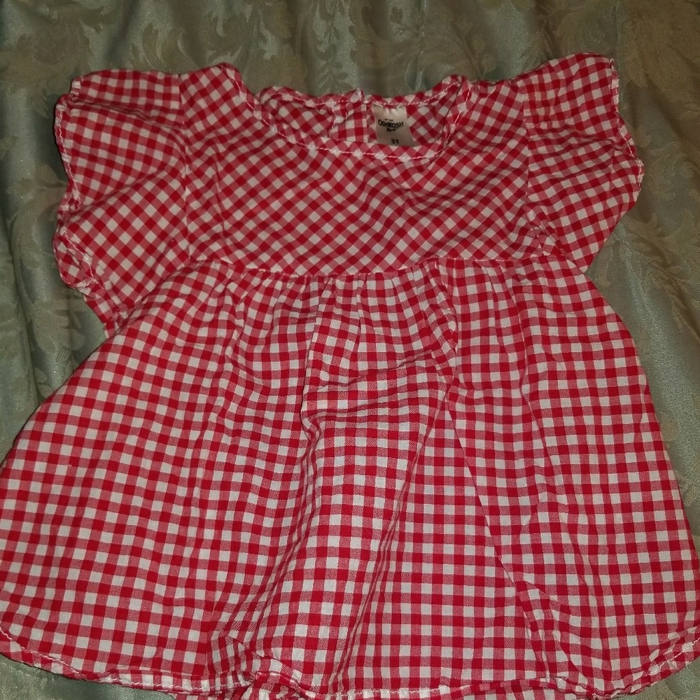 Cute white & red checkered shirt